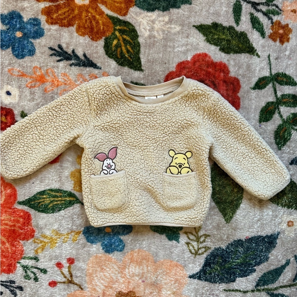 🌟3/$20🌟
Disney Winnie the Pooh Sweatshirt 0-3Months
